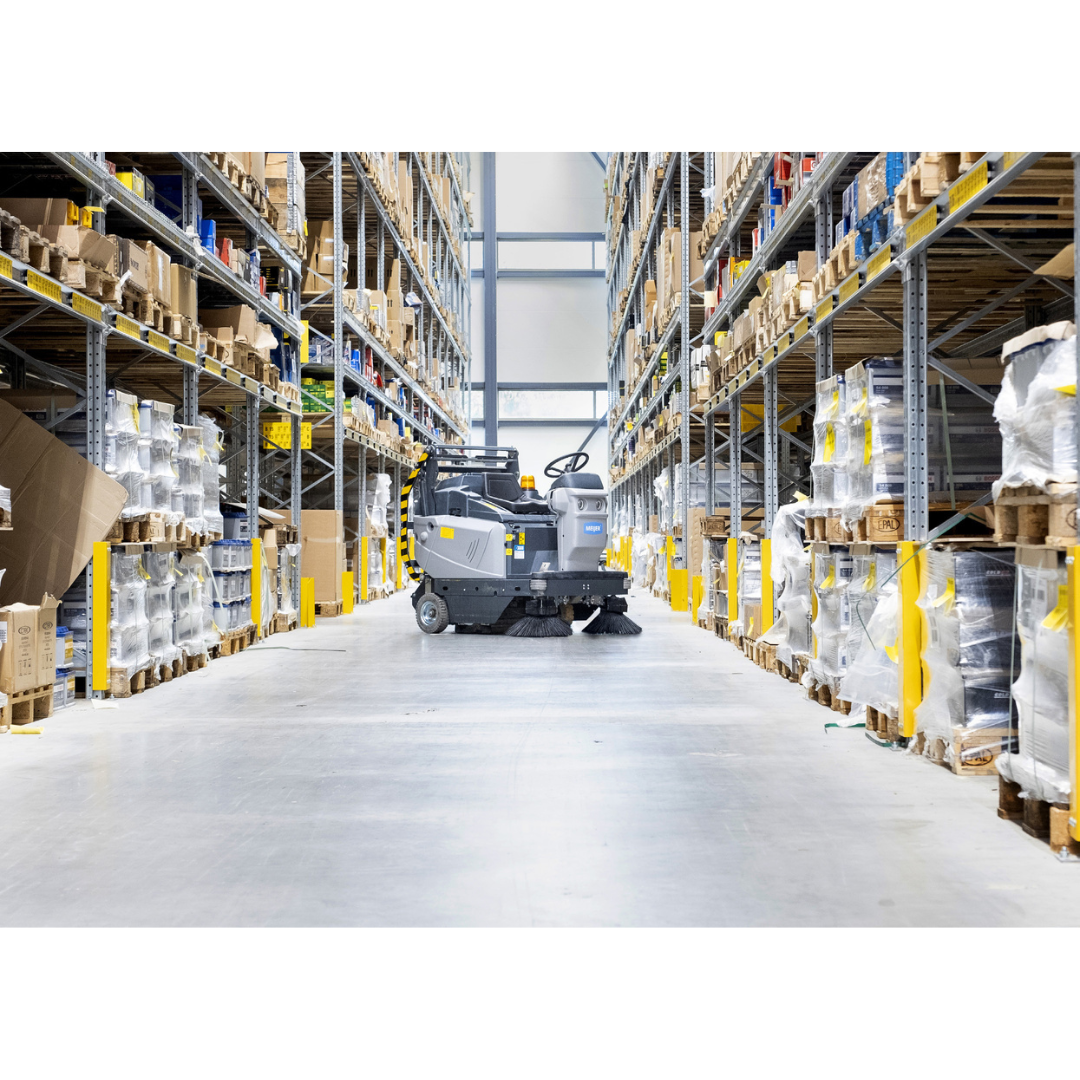 Meijer VR1300HD cleaning a warehouse